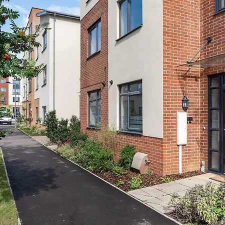 Ashland House Villa Milton Keynes Exterior photo